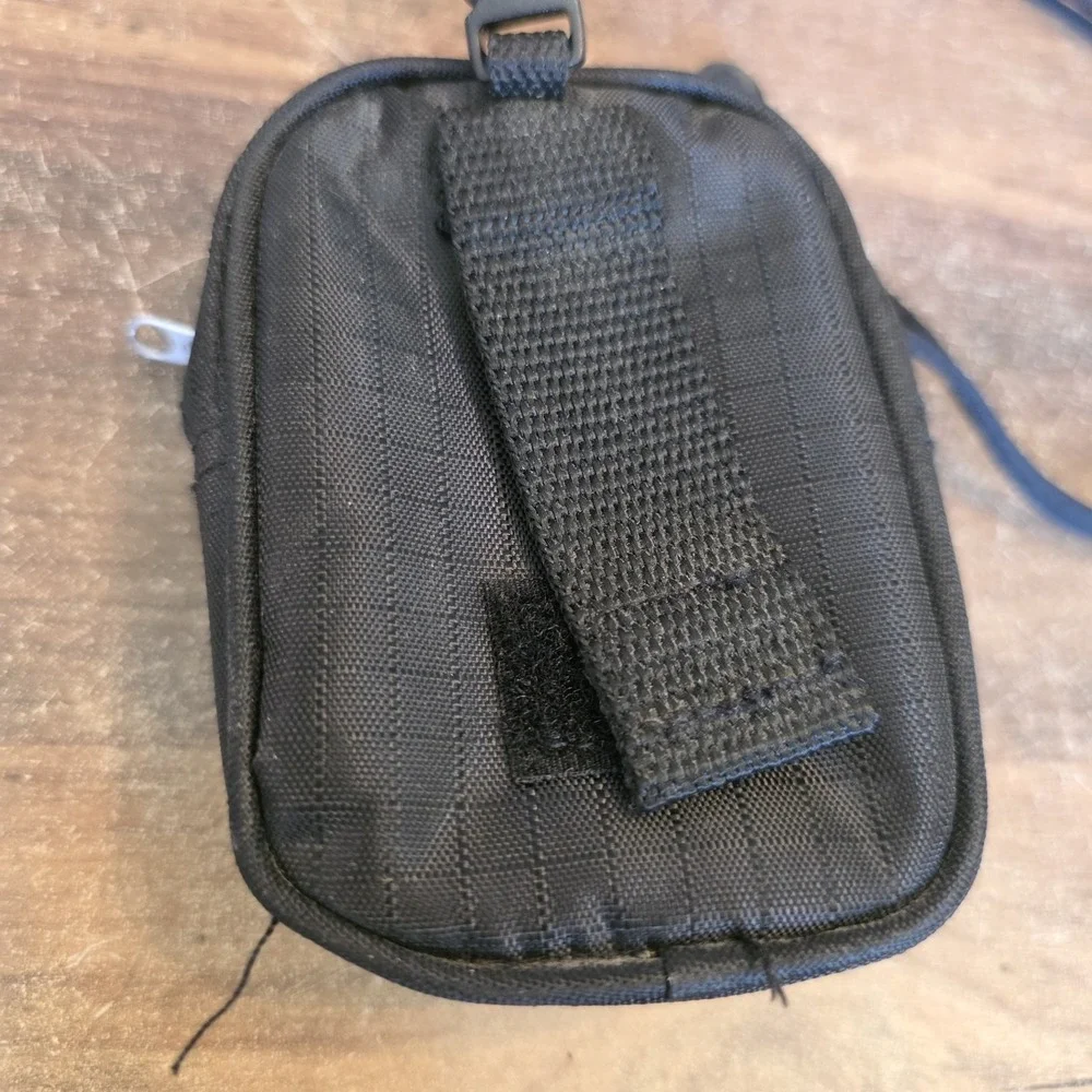 Samsonite Camera Bag Black Small Case Adjustable Removeable Strap Zipper Pockets